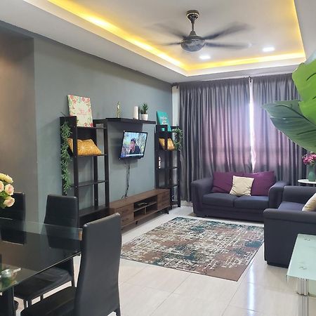 Casa Inderaloka Pantai Batu Buruk Apartment Kuala Terengganu Exterior foto