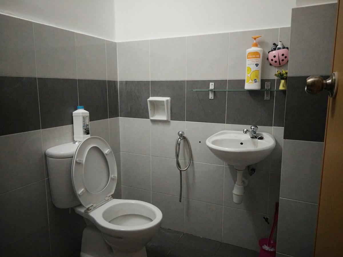 Casa Inderaloka Pantai Batu Buruk Apartment Kuala Terengganu Exterior foto