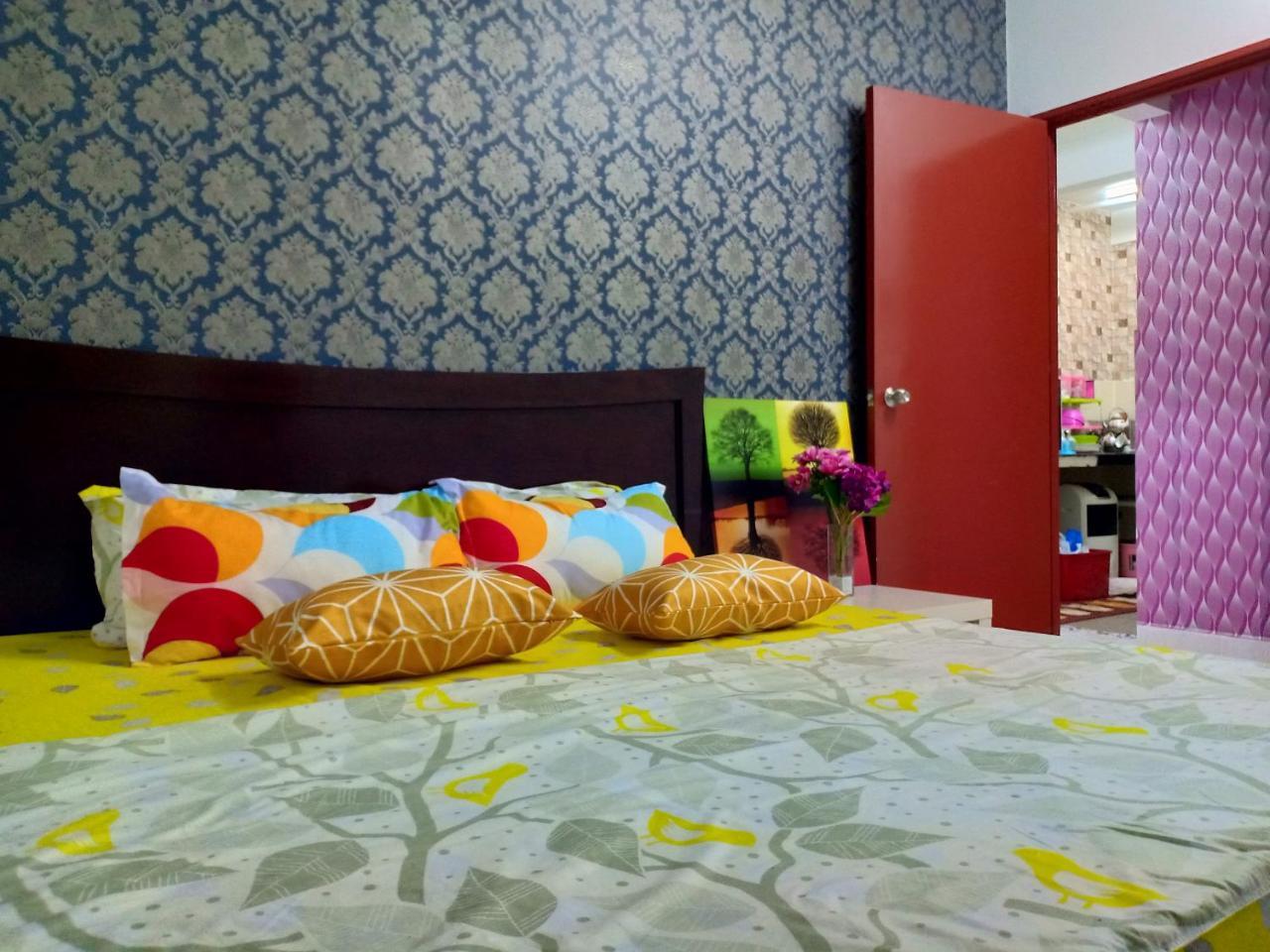 Casa Inderaloka Pantai Batu Buruk Apartment Kuala Terengganu Exterior foto