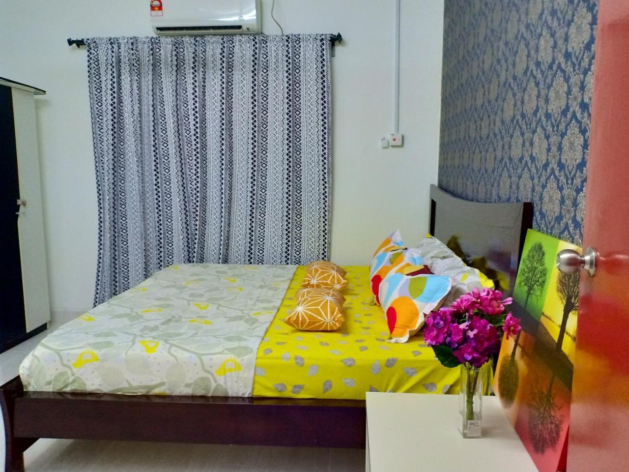 Casa Inderaloka Pantai Batu Buruk Apartment Kuala Terengganu Exterior foto